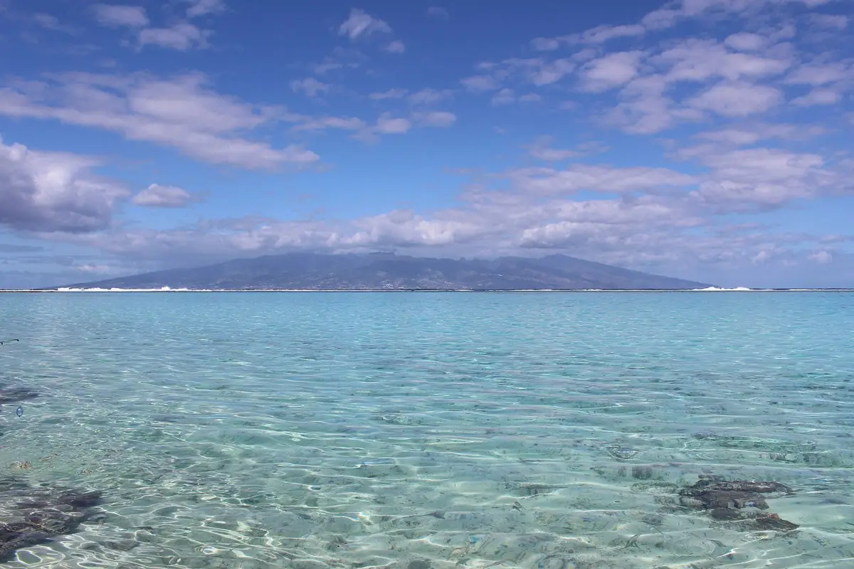 La plage de Temae, sable blanc et lagon turquoise